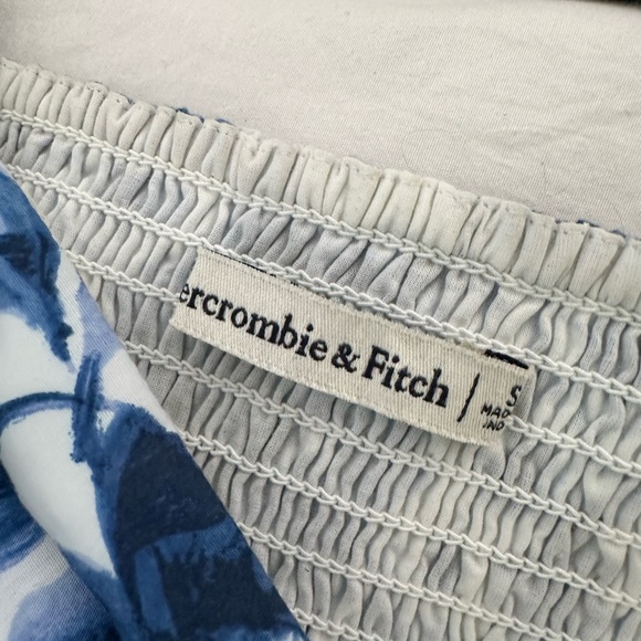 Abercrombie Floral Pleated Puff Sleeve Top - Picture 4 of 4